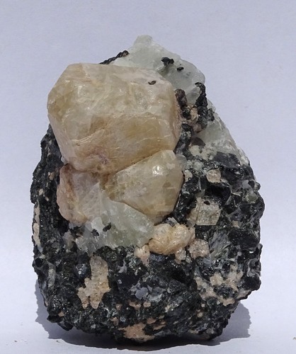 Scapolite diopside - scapolite,,